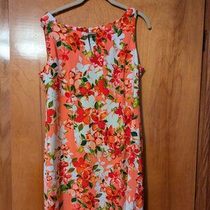 Sleeveless floral ladies dress - Size 10